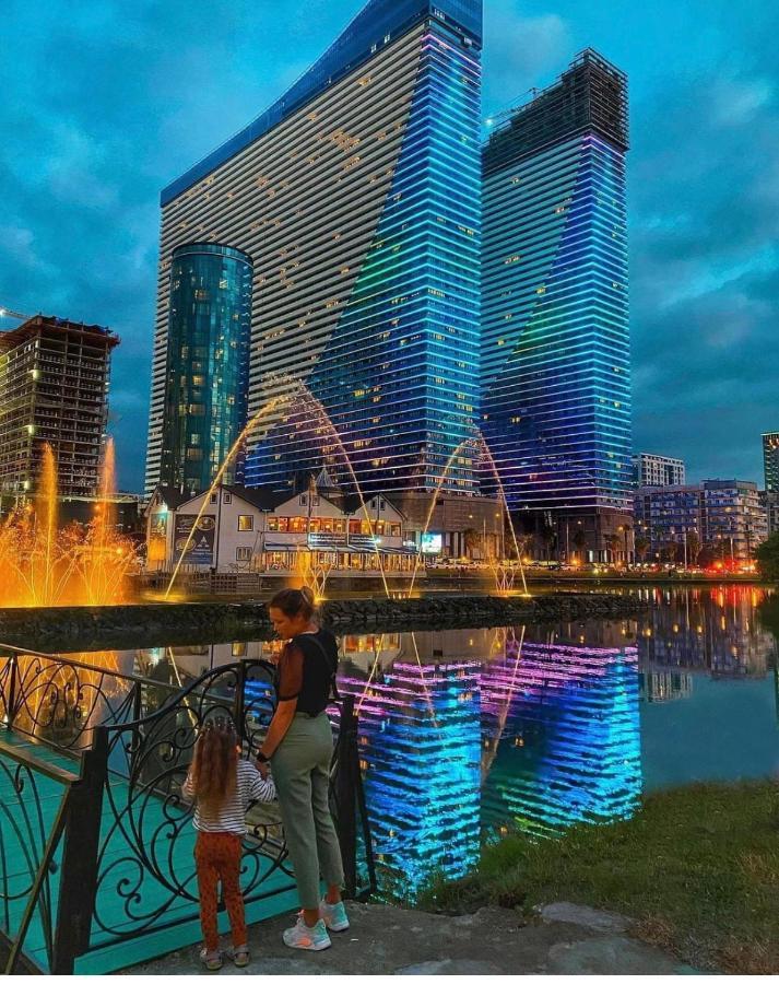 Black Sea Luxury Towers Hotell Batumi Exteriör bild