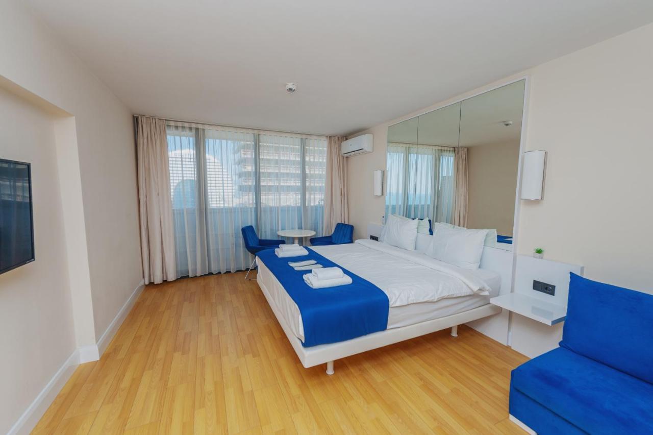 Black Sea Luxury Towers Hotell Batumi Exteriör bild