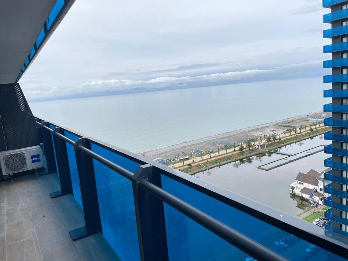 Black Sea Luxury Towers Hotell Batumi Exteriör bild