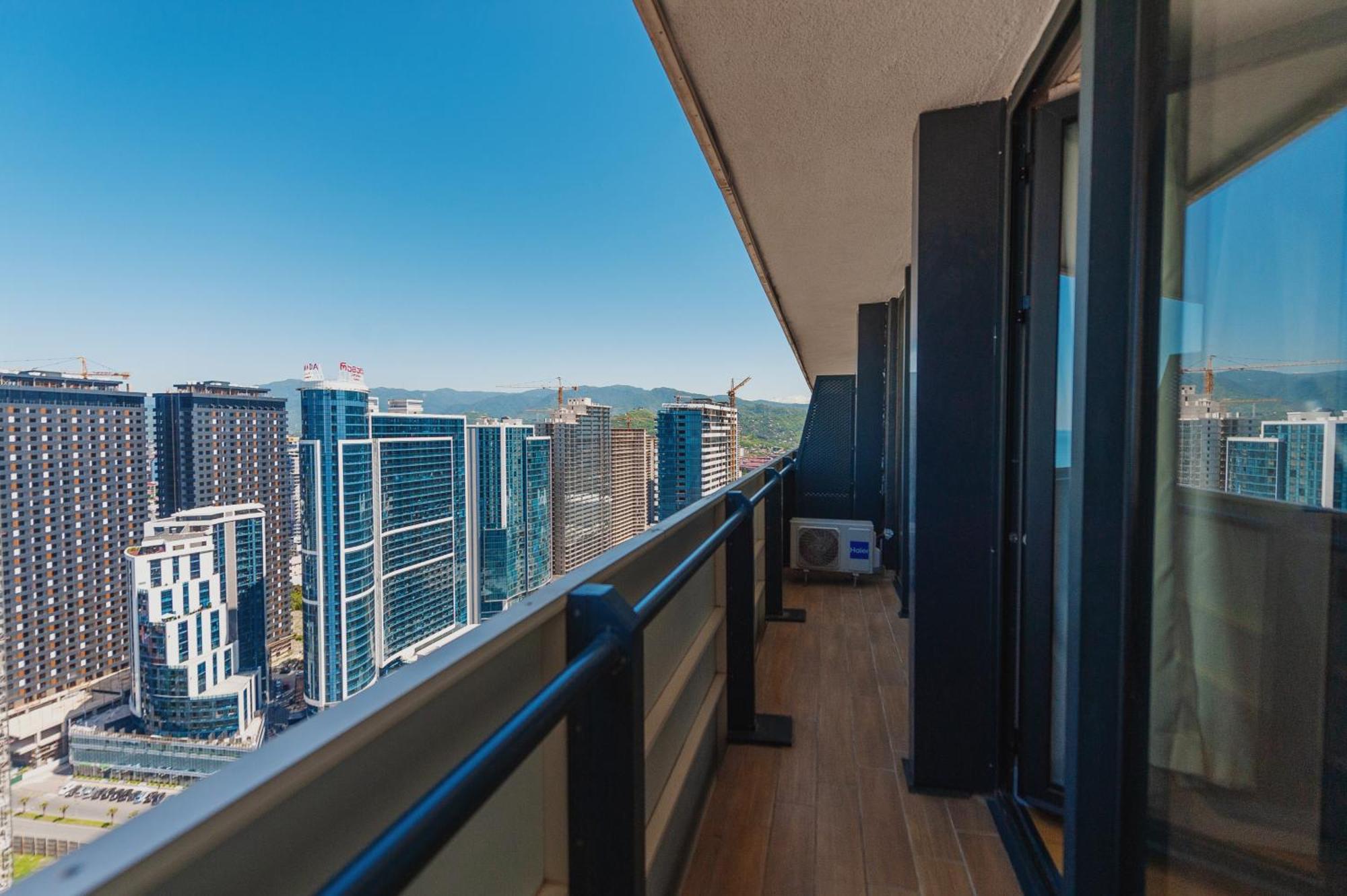 Black Sea Luxury Towers Hotell Batumi Exteriör bild