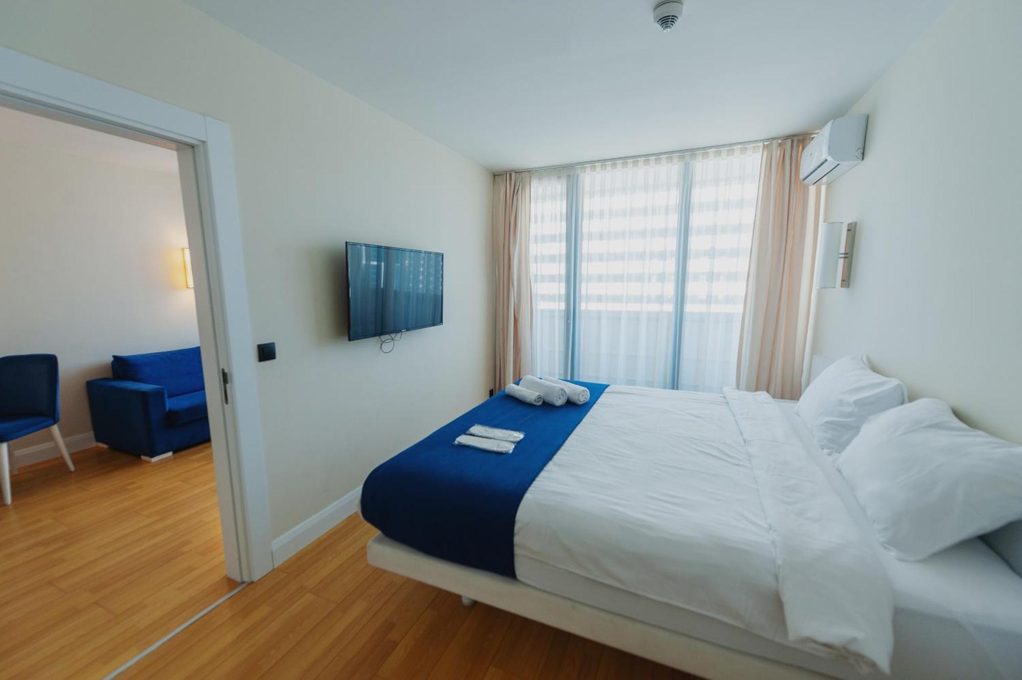 Black Sea Luxury Towers Hotell Batumi Exteriör bild