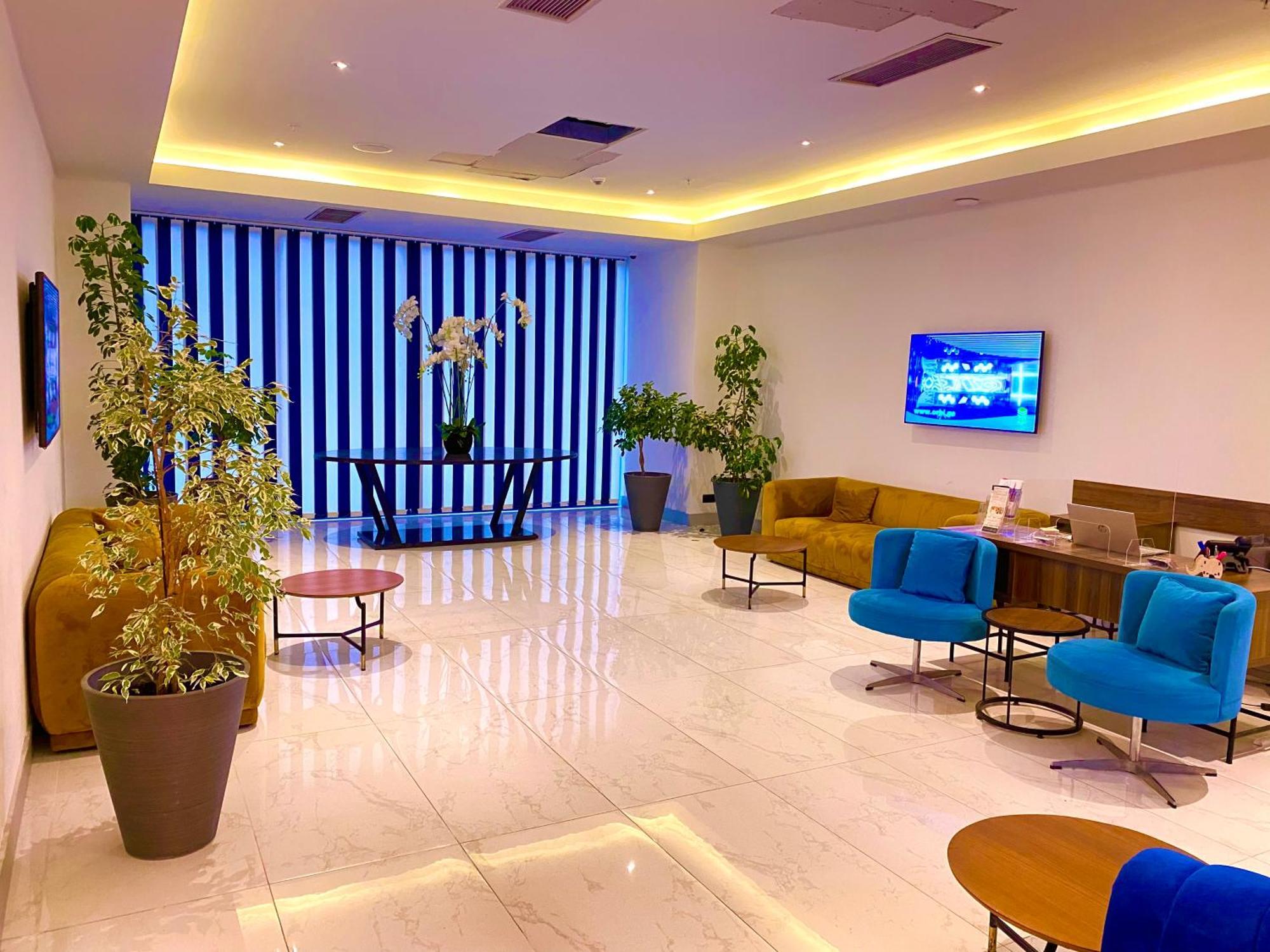 Black Sea Luxury Towers Hotell Batumi Exteriör bild