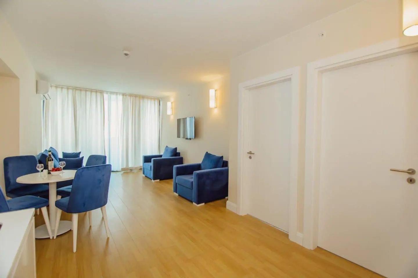 Black Sea Luxury Towers Hotell Batumi Exteriör bild