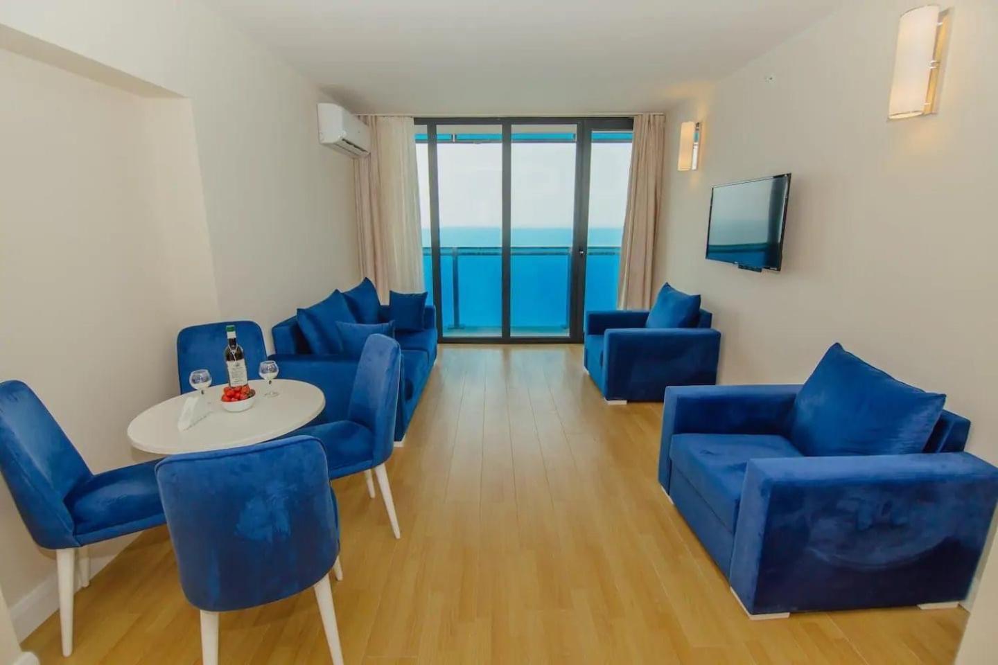 Black Sea Luxury Towers Hotell Batumi Exteriör bild